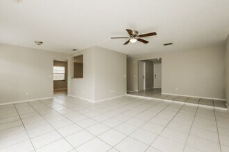 3222 Las Brisas Dr in Riverview, FL - Building Photo - Building Photo