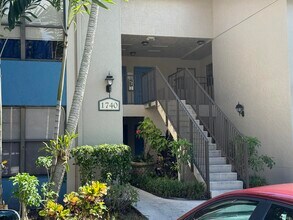 1740 Windorah Way in Royal Palm Beach, FL - Building Photo - Building Photo