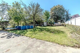 15-62-62 Murray St, Unit 2nd Floor in Queens, NY - Building Photo - Building Photo