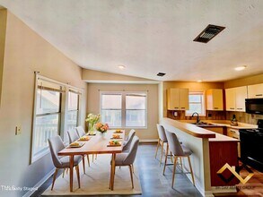 1006 Wood Creek Dr in Fayetteville, NC - Building Photo - Building Photo