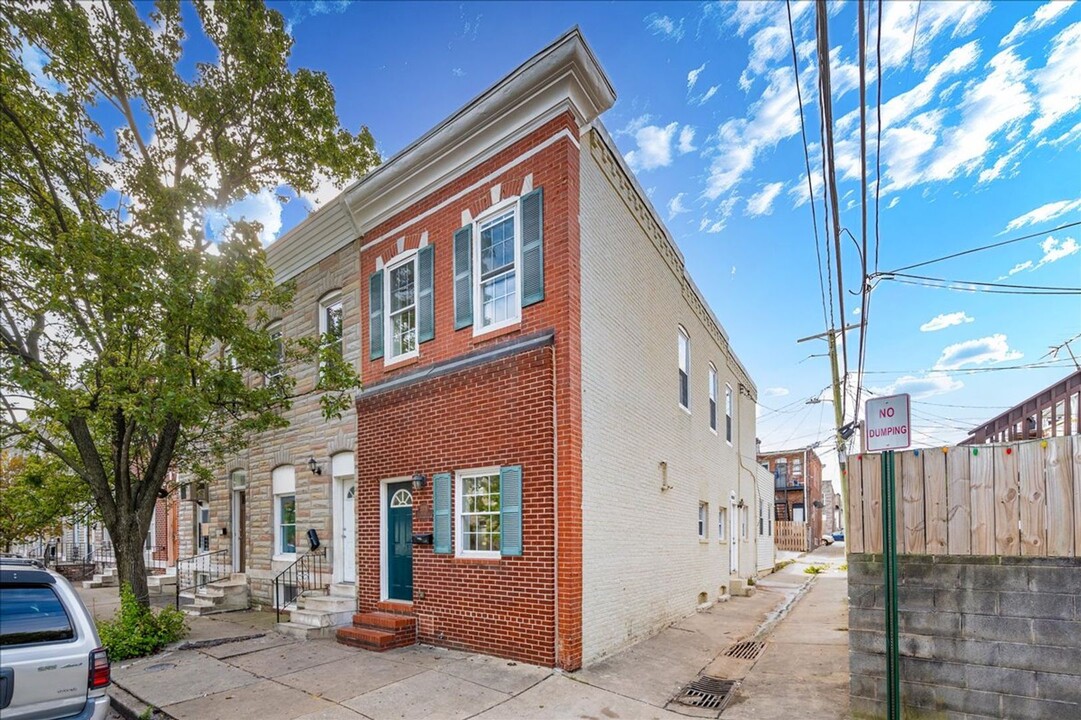 3401 Esther Pl in Baltimore, MD - Building Photo