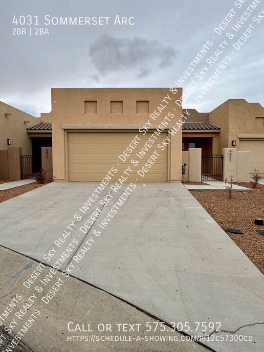 4031 Sommerset Arc in Las Cruces, NM - Building Photo