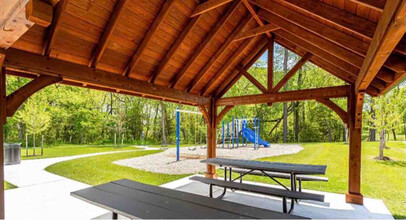8383 Amber Beacon Cir in Glen Burnie, MD - Building Photo - Building Photo
