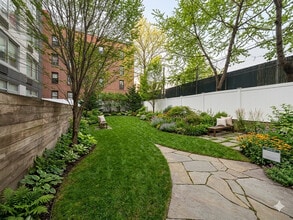 Parkhill City in Jamaica, NY - Foto de edificio - Building Photo