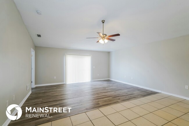 3640 Queens Cove Blvd in Winter Haven, FL - Foto de edificio - Building Photo
