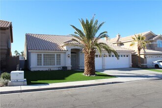 2763 Chokecherry Ave in Henderson, NV - Building Photo - Building Photo