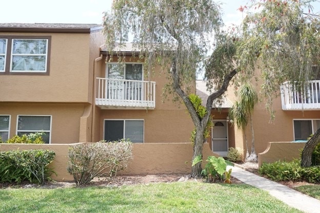1838 Clearbrooke Dr in Clearwater, FL - Building Photo