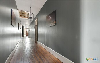 202 N LBJ Dr in San Marcos, TX - Building Photo - Building Photo