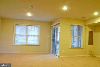 20111 Cider Barrel Dr in Germantown, MD - Building Photo - Building Photo