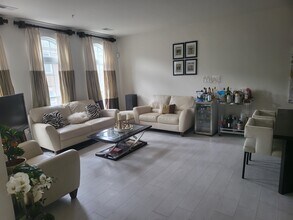 4456B Beacon Grove Cir in Fairfax, VA - Building Photo - Building Photo