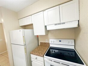 3214 Crystal Hills Loop S in Lakeland, FL - Building Photo - Building Photo