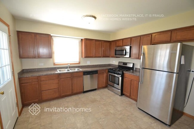 150 E Winthrop Ave in Addison, IL - Building Photo - Building Photo