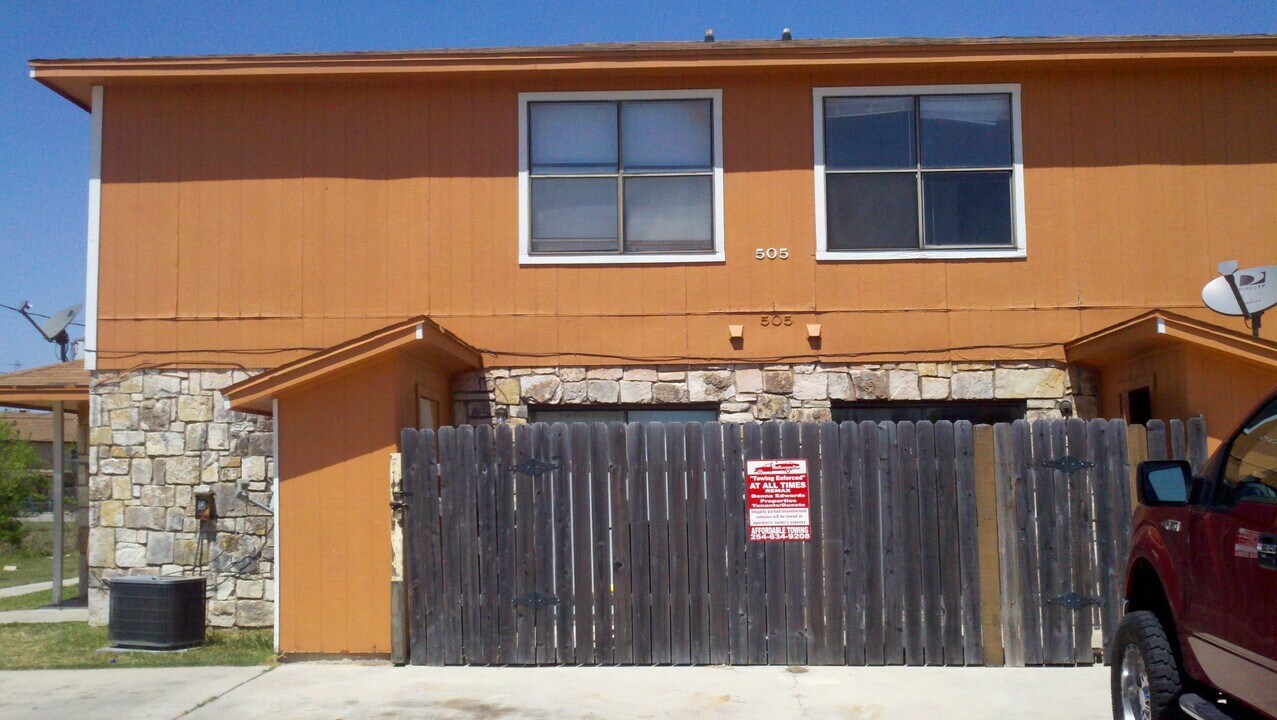 505 Longhorn Cir in Killeen, TX - Building Photo