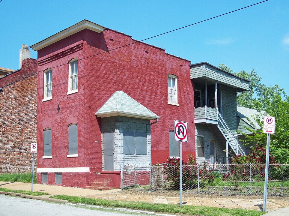 1415 Mallinckrodt St in St. Louis, MO - Foto de edificio