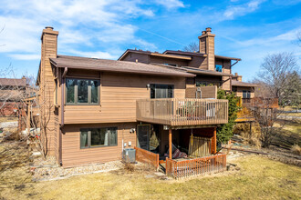 Woodland Park Townhomes in West Des Moines, IA - Building Photo - Building Photo