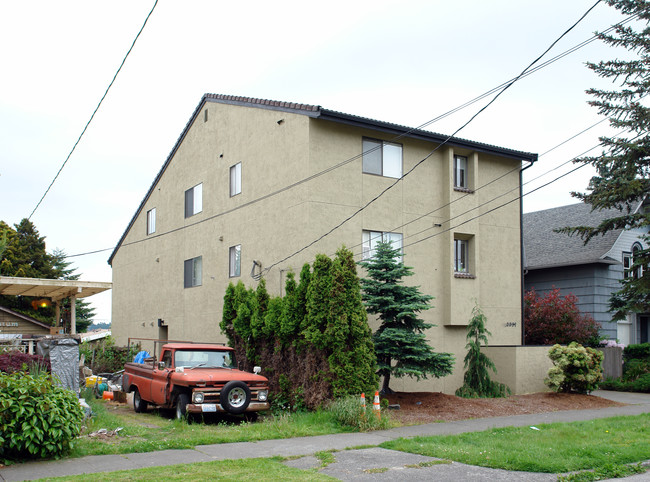 62nd Apartments in Seattle, WA - Building Photo - Building Photo