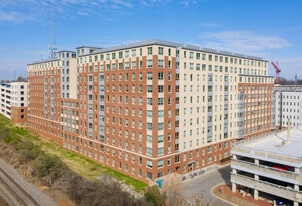 Valentine Commons in Raleigh, NC - Building Photo