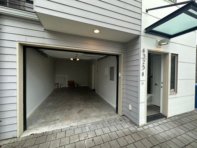 property at 4325 Whitman Ave N