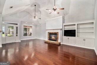 180 Greenview Dr, Unit 1 in Newnan, GA - Building Photo - Building Photo