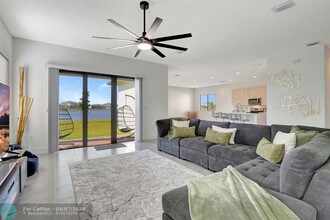 5273 Lamone Ln in Ave Maria, FL - Foto de edificio - Building Photo