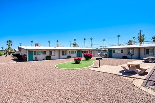 2201 W Heatherbrae Dr in Phoenix, AZ - Building Photo