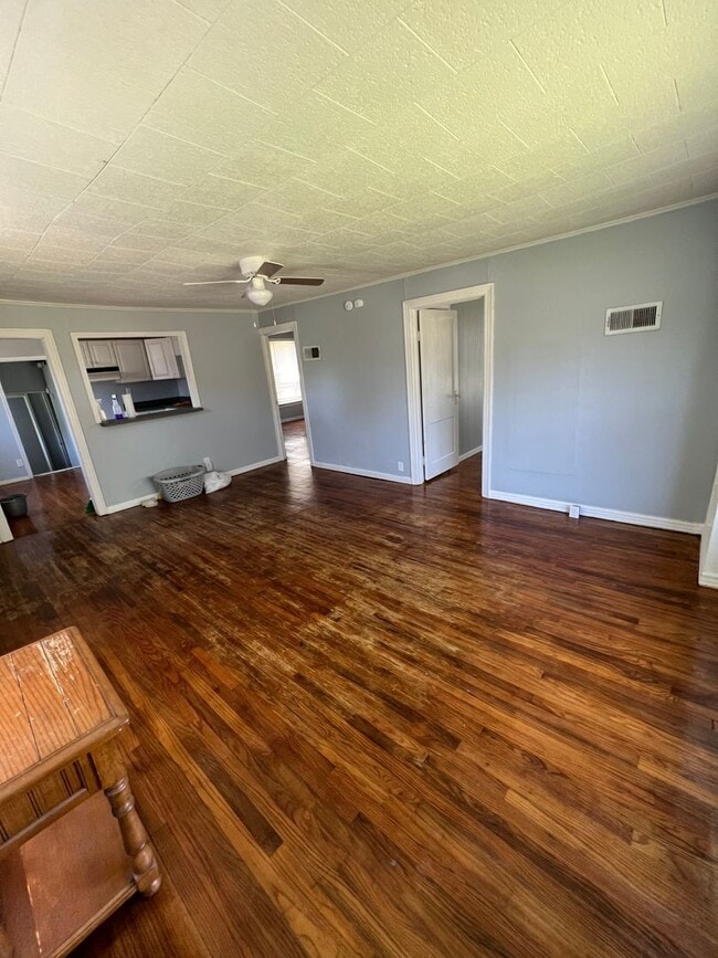 510 W 5th St in Benton, IL - Building Photo - Building Photo