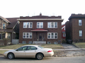 1088 Dayton Ave in St. Paul, MN - Foto de edificio - Building Photo