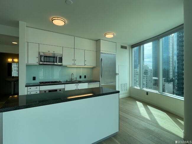301 Main St in San Francisco, CA - Building Photo - Building Photo