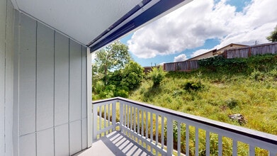 541 Alameda del Prado in Novato, CA - Building Photo - Building Photo