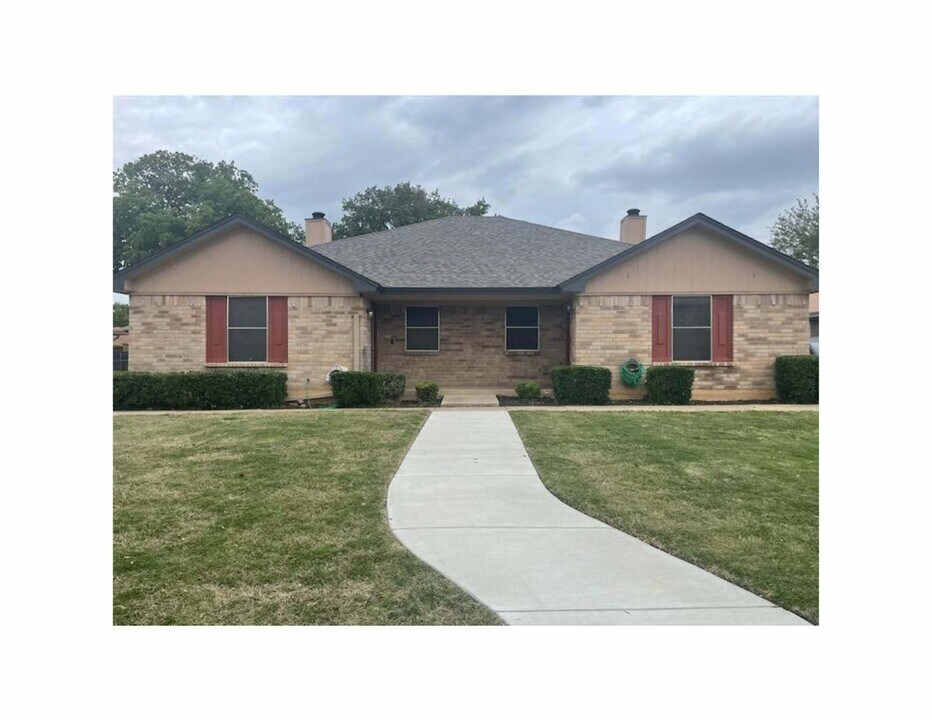 7763 Sable Ln in North Richland Hills, TX - Building Photo