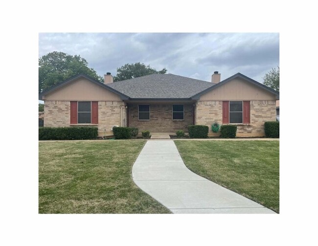 property at 7763 Sable Ln