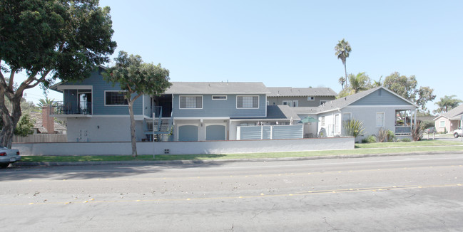 950 10th St in Huntington Beach, CA - Building Photo - Building Photo