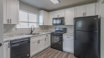 Pines of York in Yorktown, VA - Building Photo