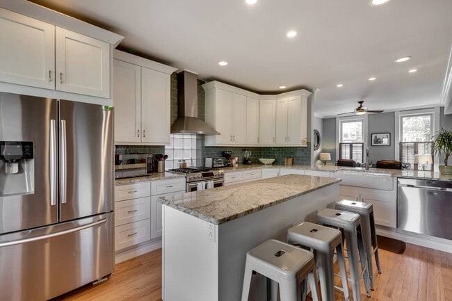 property at 2125 N Winchester Ave