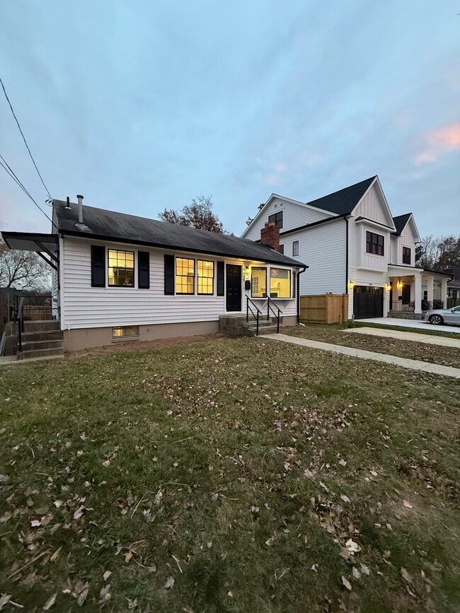 9809 Montauk Ave in Bethesda, MD - Building Photo - Building Photo