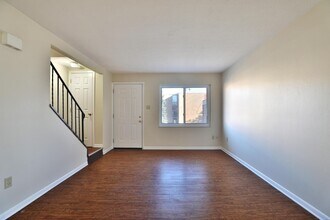 3318 N High St in Columbus, OH - Building Photo - Building Photo