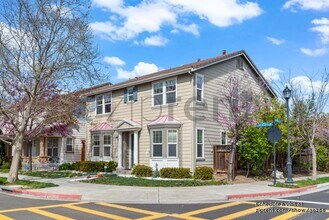413 W St Francis Ave in Mountain House, CA - Building Photo - Building Photo