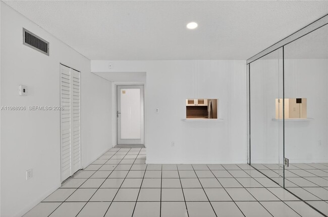 1428 Euclid Ave in Miami Beach, FL - Building Photo - Building Photo