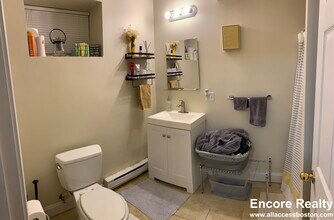 883 Huntington Ave, Unit G-4 in Boston, MA - Building Photo - Building Photo