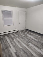 1114 Western Ave, Unit 3 in Green Bay, WI - Building Photo - Building Photo