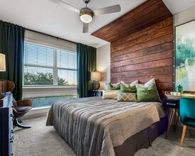 6200 E Riverside Dr in Austin, TX - Building Photo - Building Photo