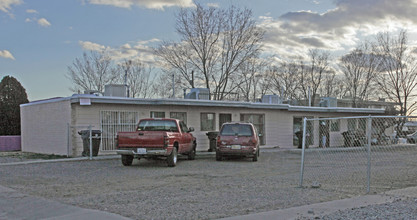 219-225 Dallas St NE in Albuquerque, NM - Foto de edificio - Building Photo