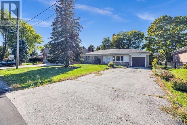 18 Windridge Dr in Markham, ON - Building Photo - Building Photo