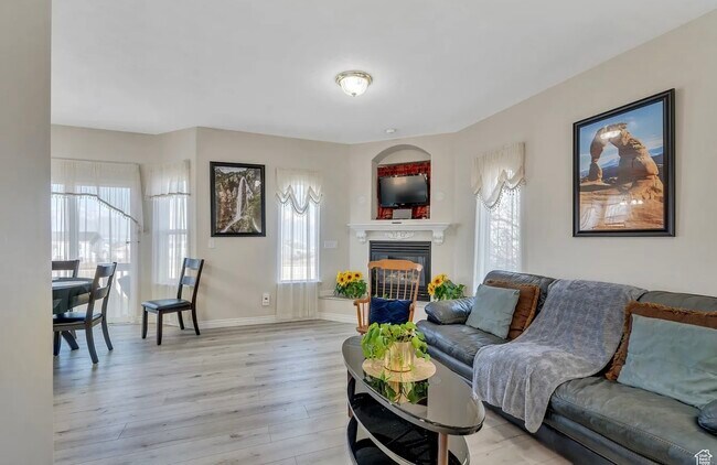 2818 Silver Fox Ln in Saratoga Springs, UT - Building Photo - Building Photo