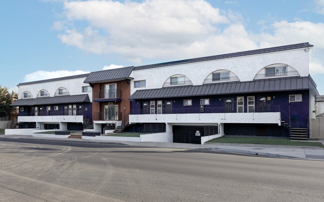 CitiZen Beach Collection on Manhattan in Redondo Beach, CA - Building Photo - Building Photo