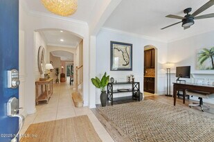 22 Medio Dr in St. Augustine, FL - Building Photo