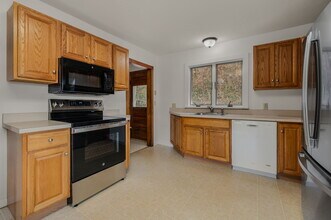 293 Hamburg Rd in Lyme, CT - Building Photo - Building Photo