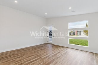 9603 E Annabelle Cir in Wichita, KS - Building Photo - Building Photo