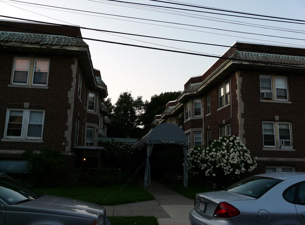 39-41 Richardson Ave in Wakefield, MA - Foto de edificio