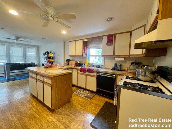 83 Lexington St in Auburndale, MA - Foto de edificio - Building Photo